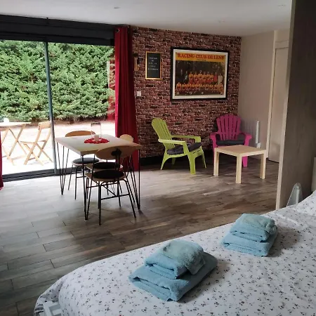 Dom wakacyjny Les De L'ecole Buissonniere