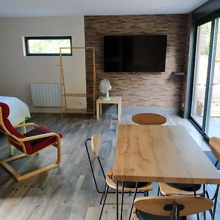 Les De L'ecole Buissonniere Holiday home *