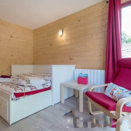 Les De L'ecole Buissonniere Dom wakacyjny